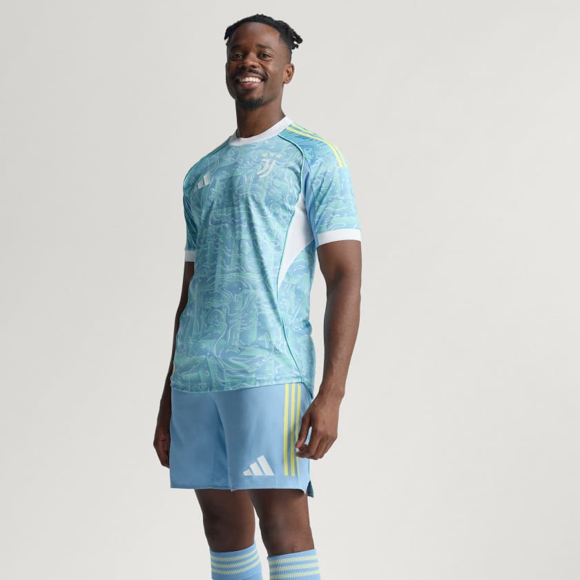 MAILLOT EXTÉRIEUR
JUVENTUS 25/26